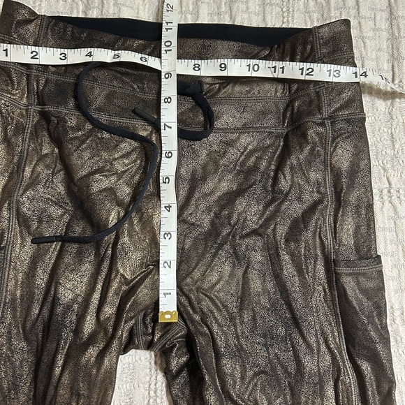 Luxe pocket drawstring leggings from Zyia 8-10 - Picture 5 of 5